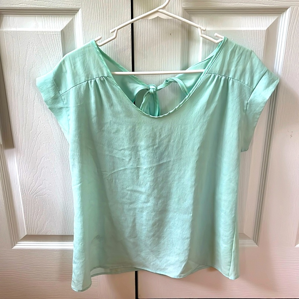 Mint green, keyhole back blouse